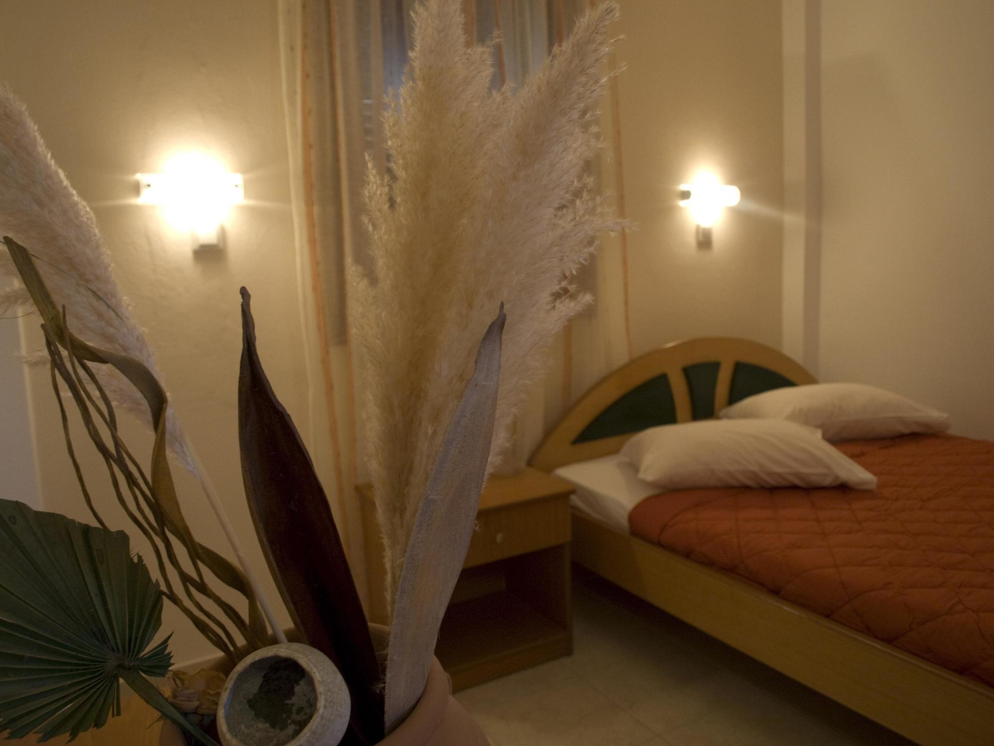 Galaxy Hotel مِلوبوتاس المظهر الخارجي الصورة